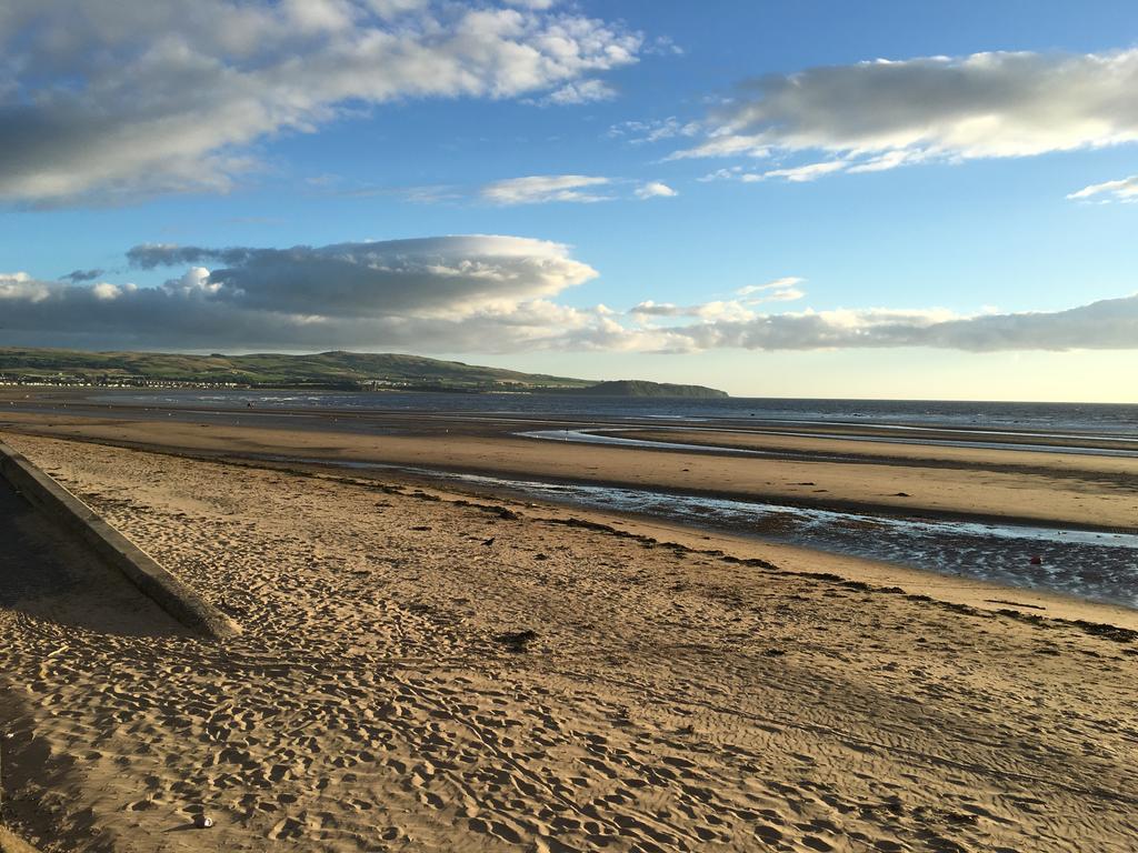 No5 Ayr Beach - Coorie Doon Stays Exteriör bild